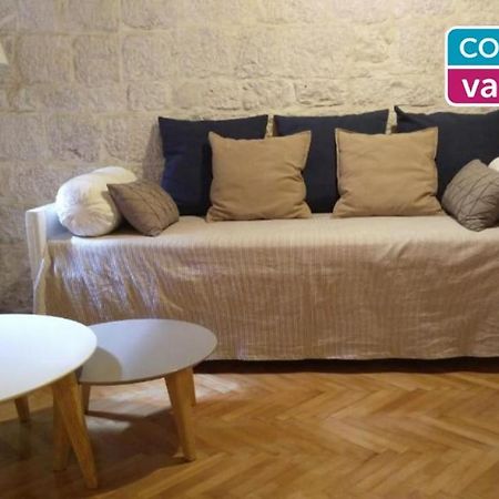 Rooms Livia Трогир Екстериор снимка