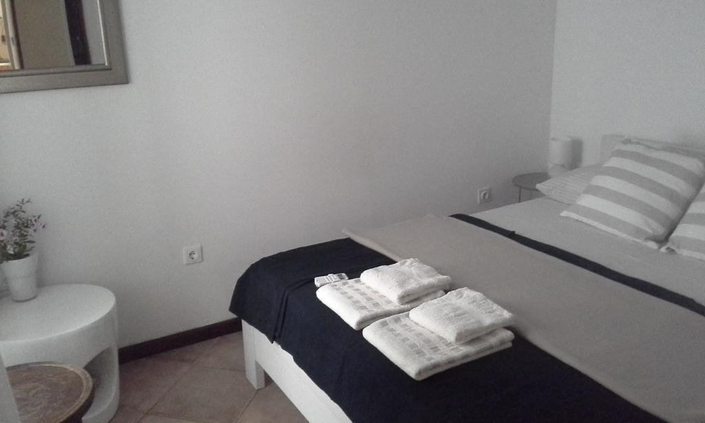 Rooms Livia Трогир Екстериор снимка