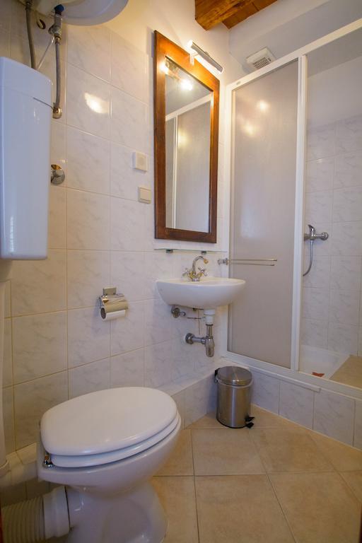 Rooms Livia Трогир Стая снимка