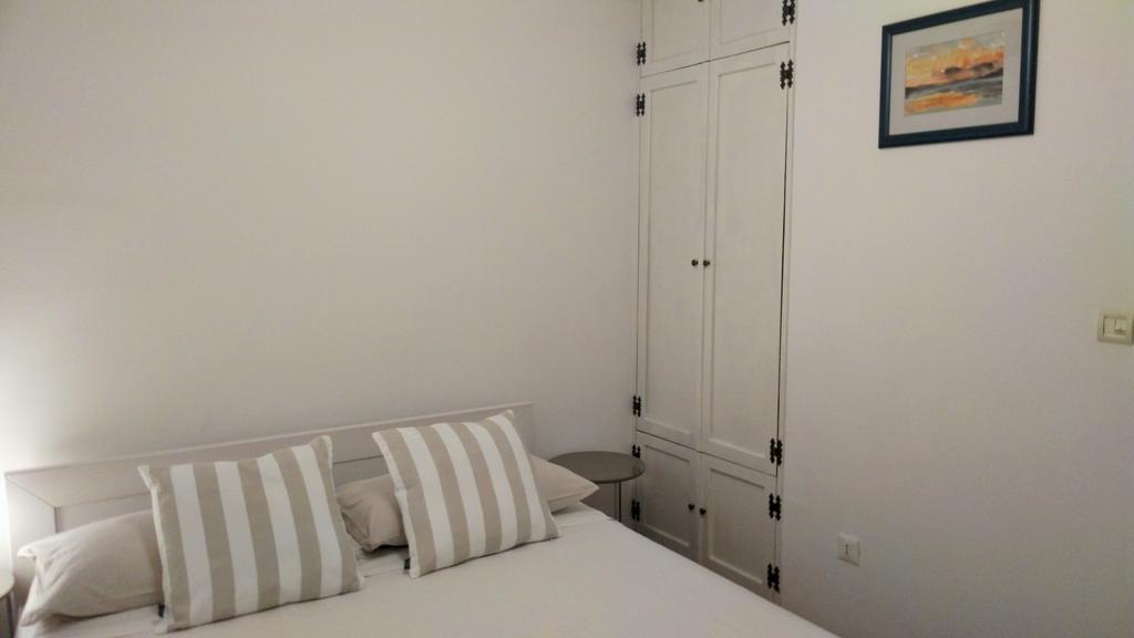 Rooms Livia Трогир Екстериор снимка